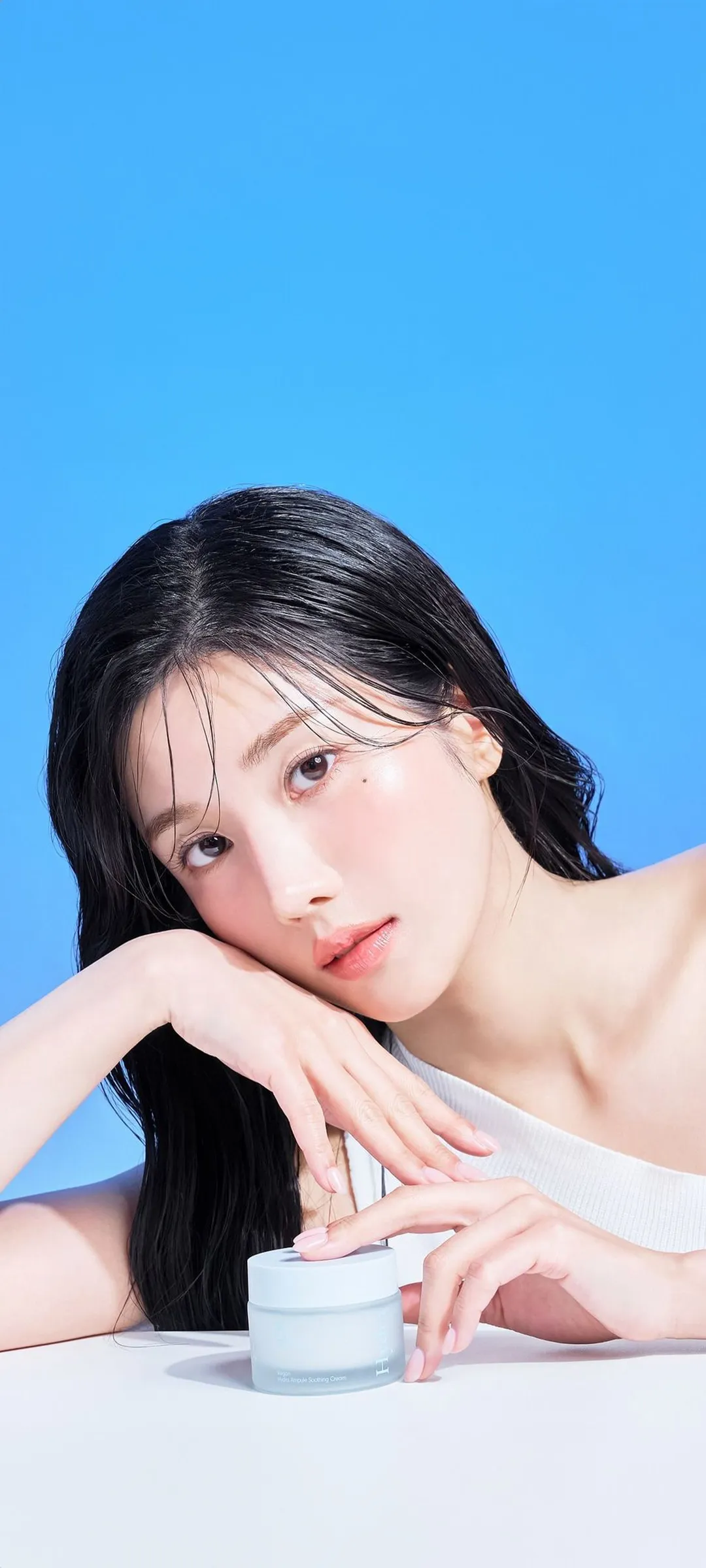 วอลเปเปอร์ หน้าจอล็อก มือถือ Kwon Eun-bi 4K HD ดาวน์โหลด — IZ*ONE