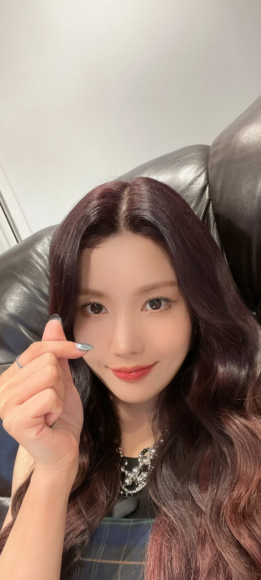 Fondo de pantalla de bloqueo móvil de Kwon Eun-bi 4K HD descargar — IZ*ONE