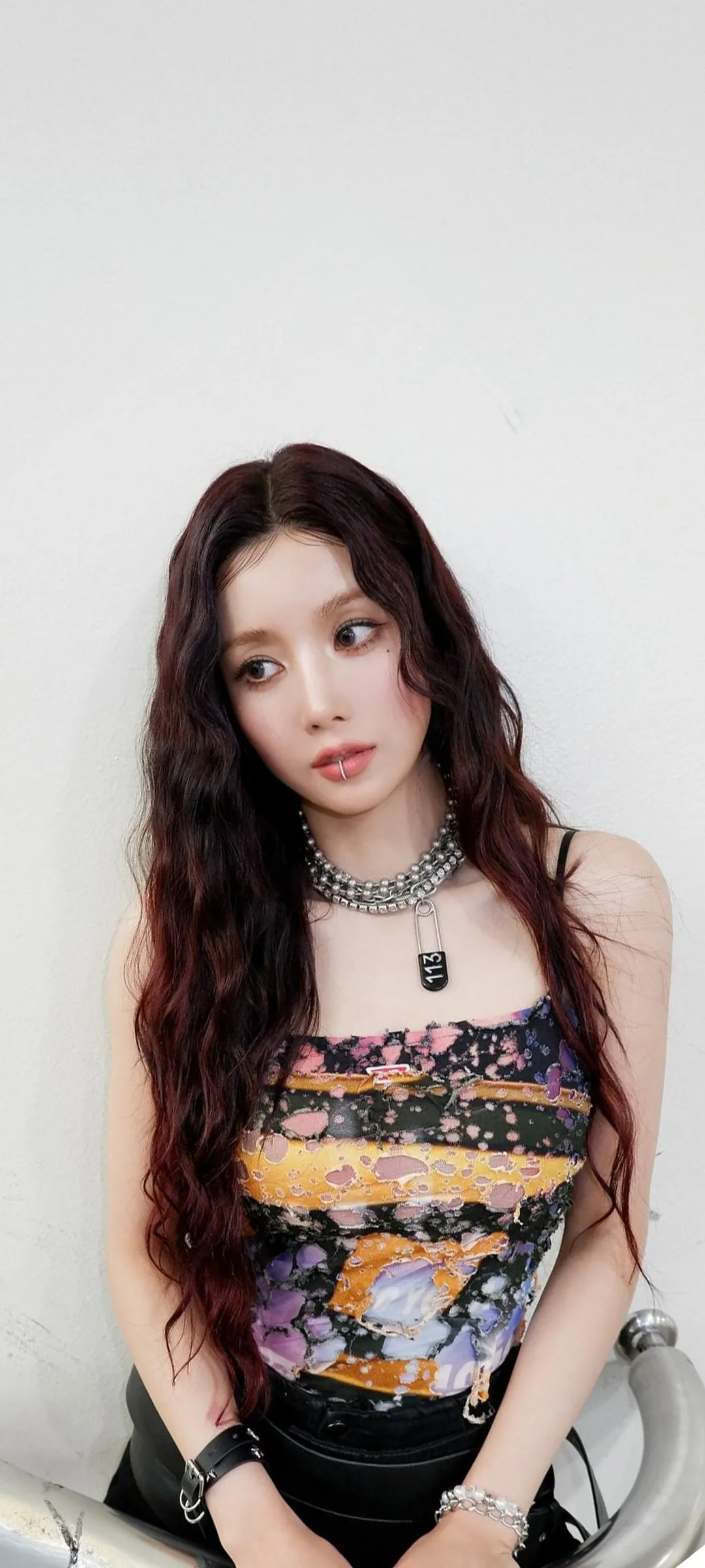 วอลเปเปอร์ หน้าจอล็อก มือถือ Kwon Eun-bi 4K HD ดาวน์โหลด — IZ*ONE