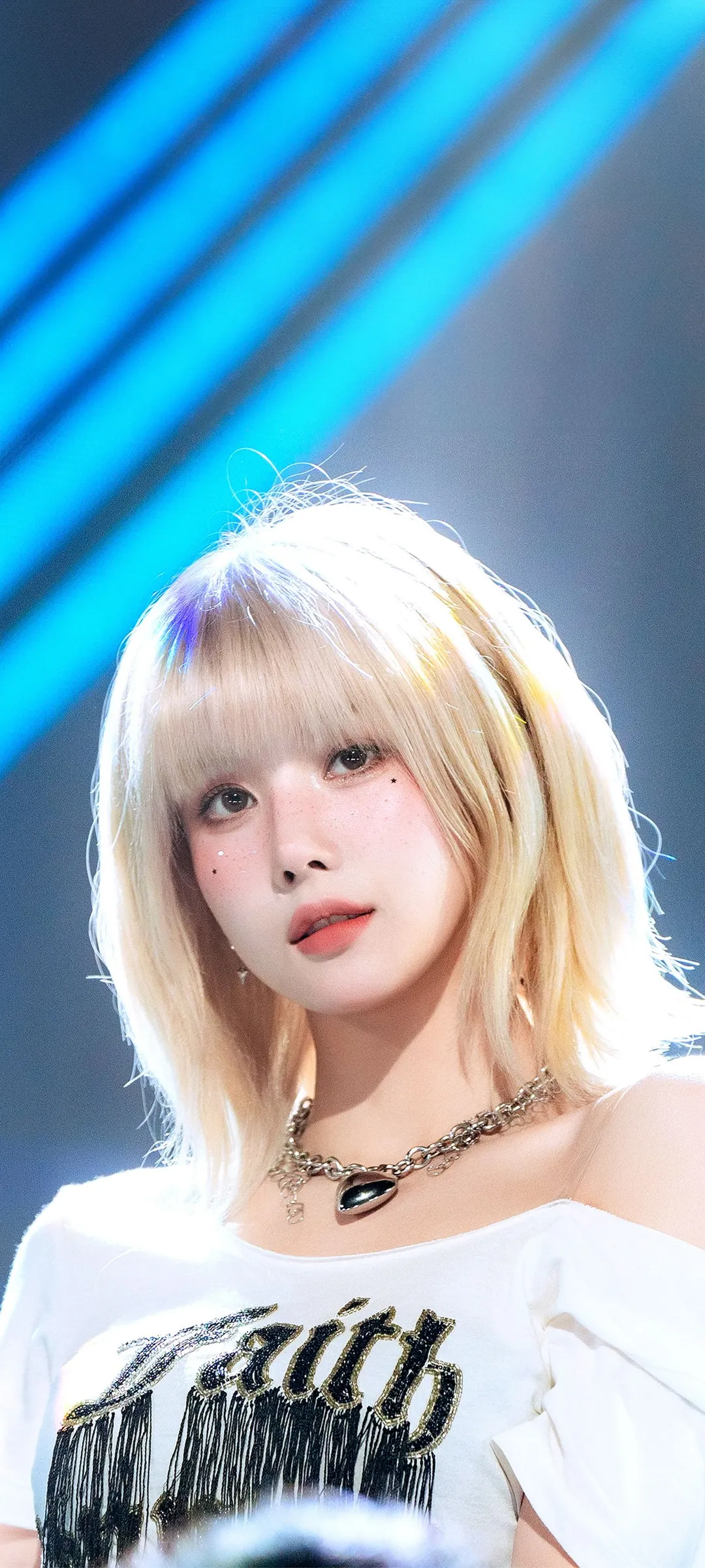 วอลเปเปอร์ หน้าจอล็อก มือถือ Kwon Eun-bi 4K HD ดาวน์โหลด — IZ*ONE
