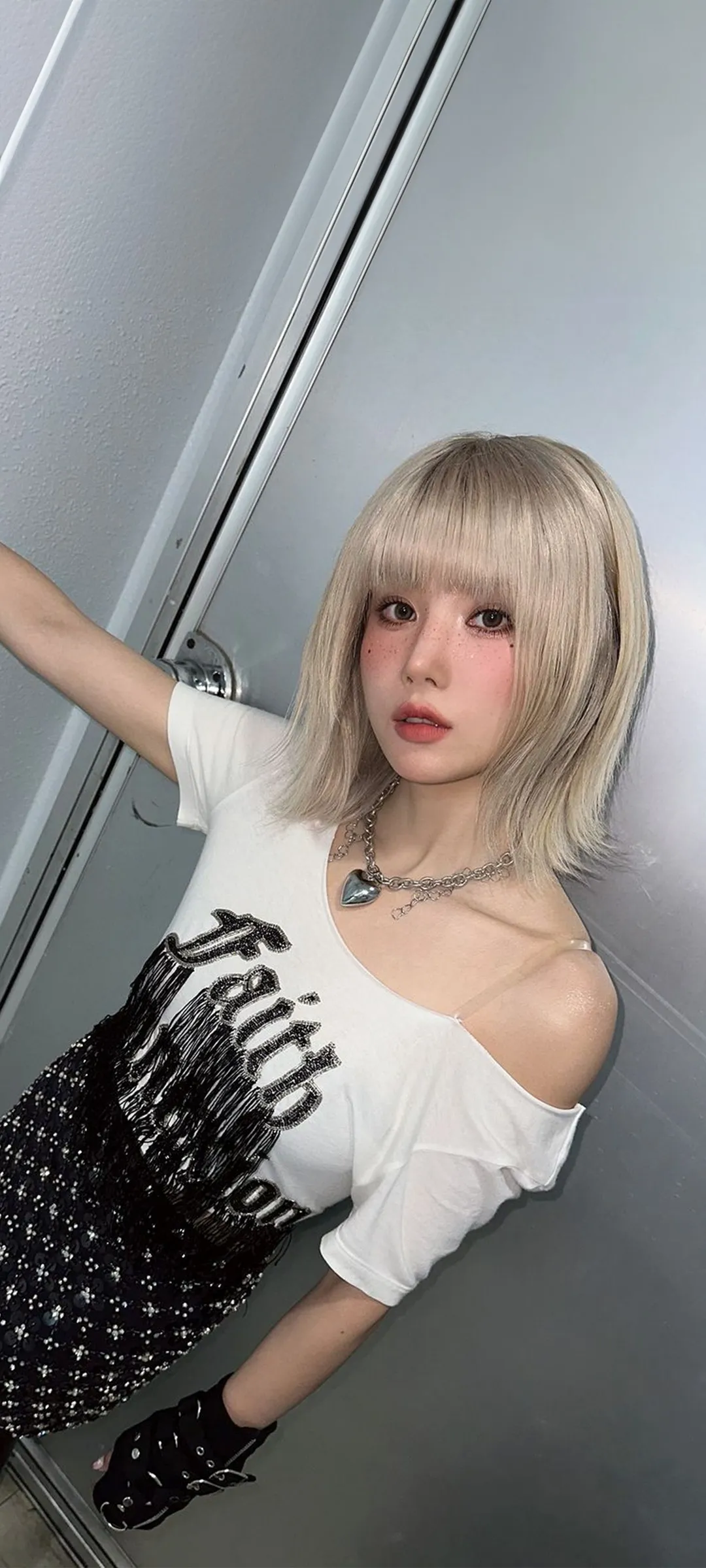 วอลเปเปอร์ หน้าจอล็อก มือถือ Kwon Eun-bi 4K HD ดาวน์โหลด — IZ*ONE