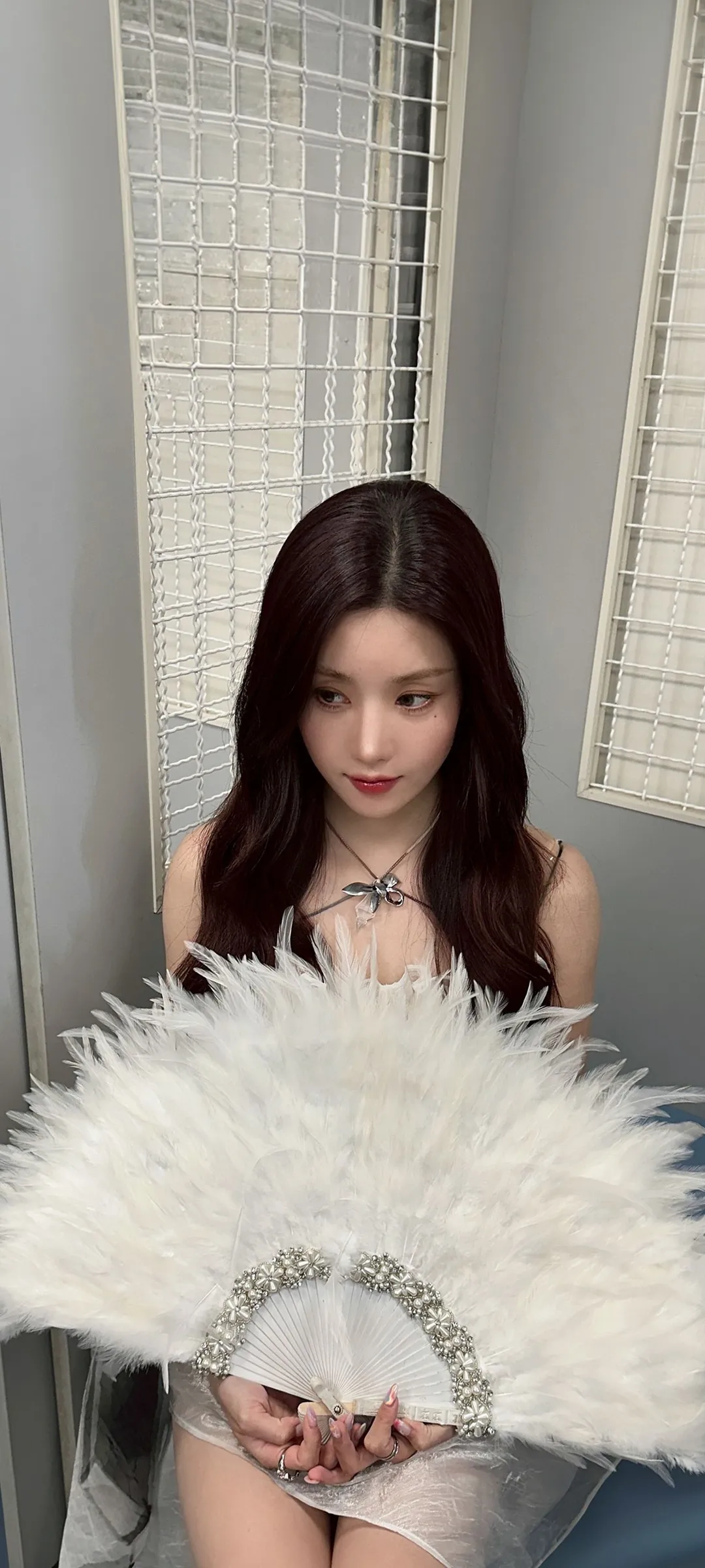 วอลเปเปอร์ หน้าจอล็อก มือถือ Kwon Eun-bi 4K HD ดาวน์โหลด — IZ*ONE