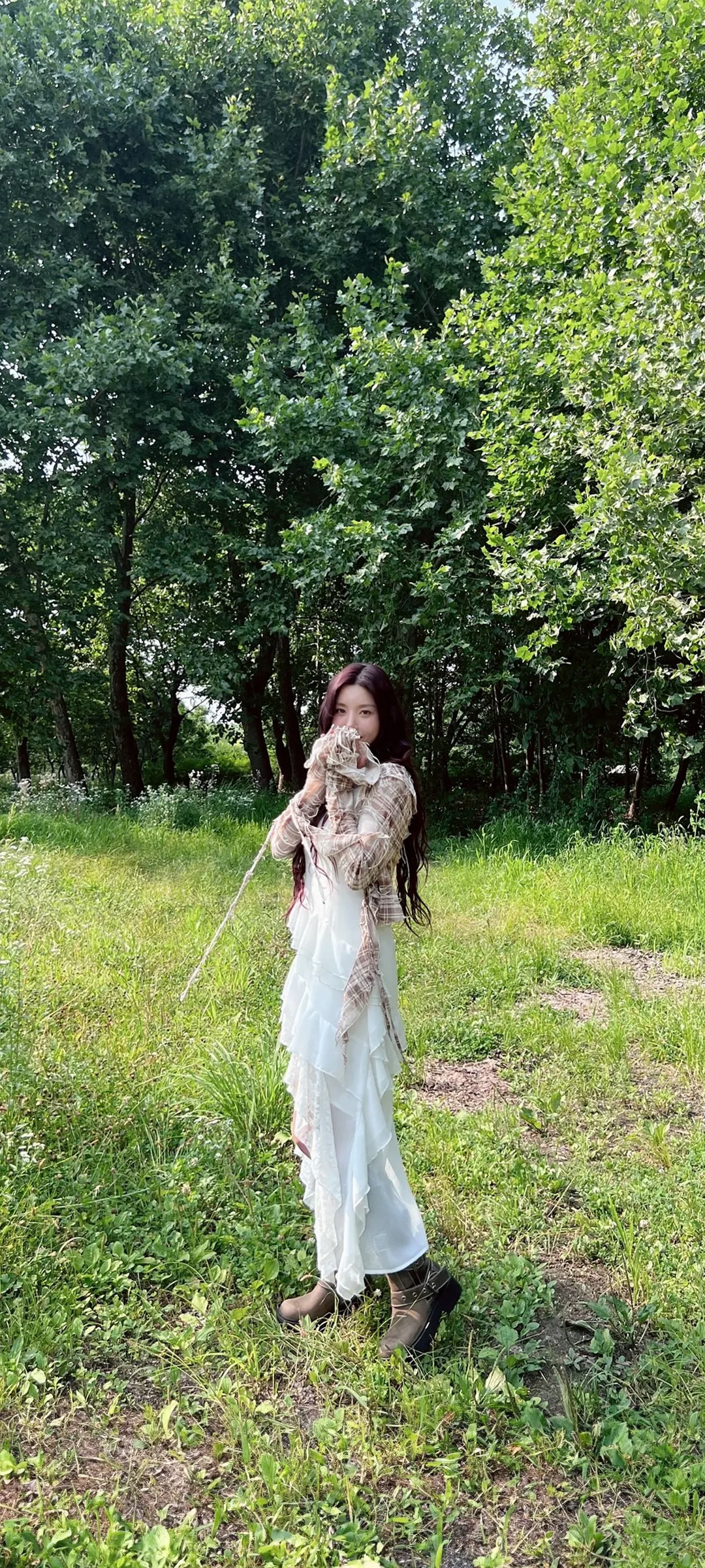 วอลเปเปอร์ หน้าจอล็อก มือถือ Kwon Eun-bi 4K HD ดาวน์โหลด — IZ*ONE