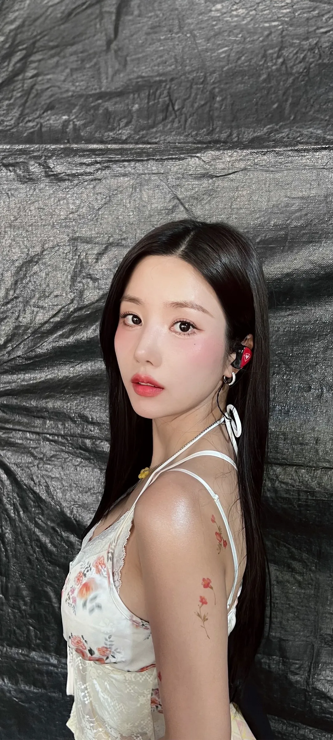 Kwon Eun-bi kilit ekranı telefon duvar kağıdı 4K HD i̇ndir — IZ*ONE