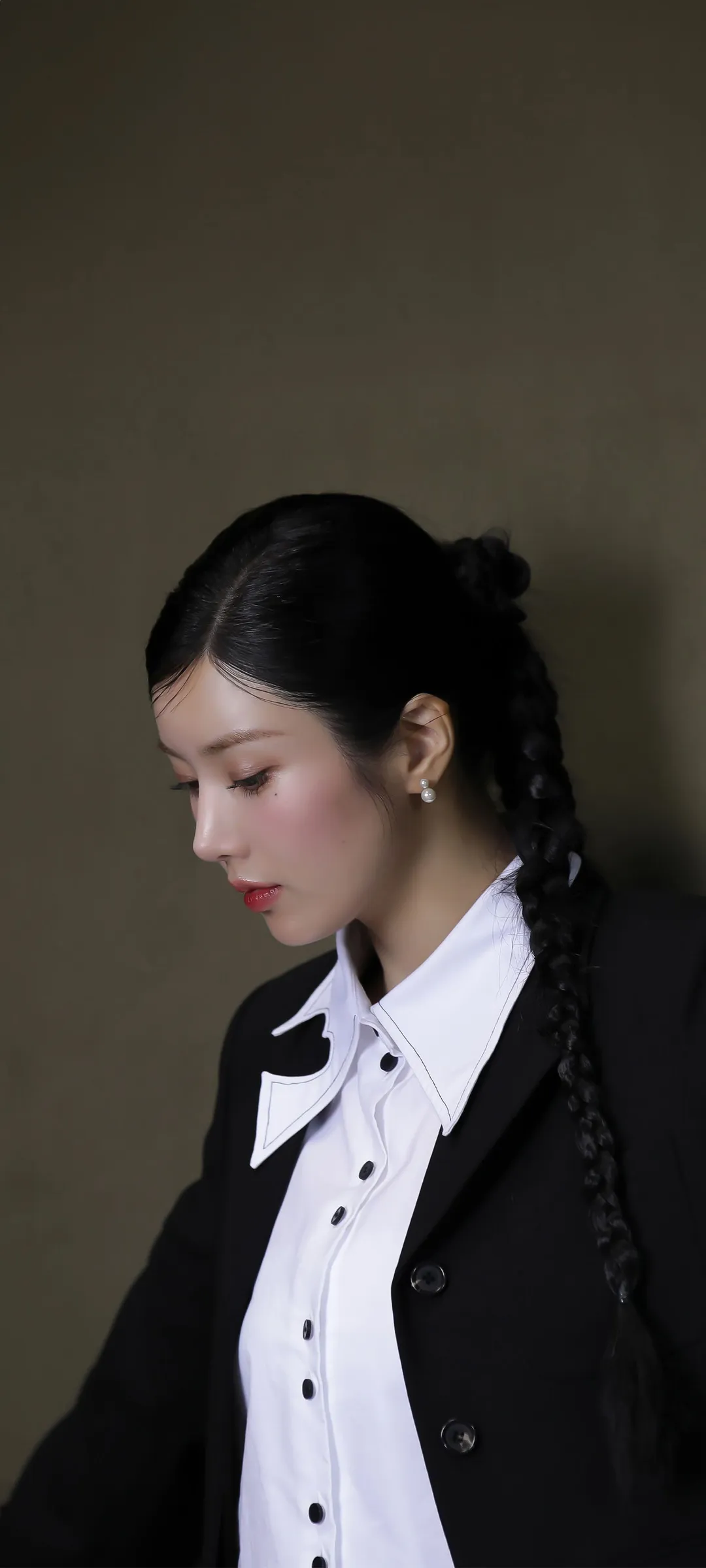 วอลเปเปอร์ หน้าจอล็อก มือถือ Kwon Eun-bi 4K HD ดาวน์โหลด — IZ*ONE