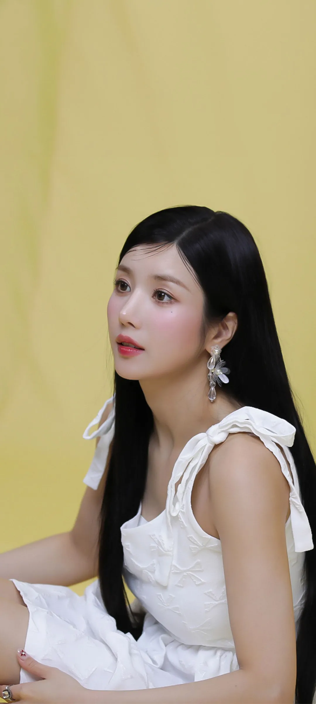 วอลเปเปอร์ หน้าจอล็อก มือถือ Kwon Eun-bi 4K HD ดาวน์โหลด — IZ*ONE