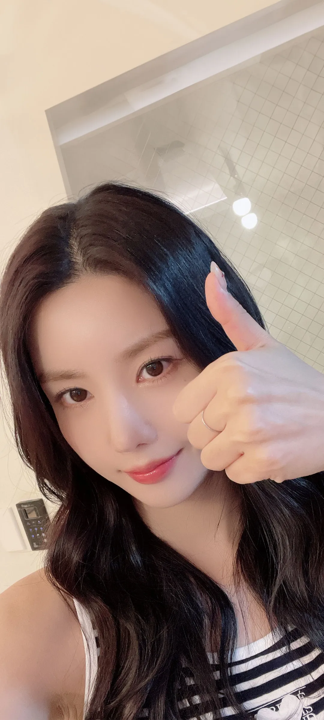 วอลเปเปอร์ หน้าจอล็อก มือถือ Kwon Eun-bi 4K HD ดาวน์โหลด — IZ*ONE