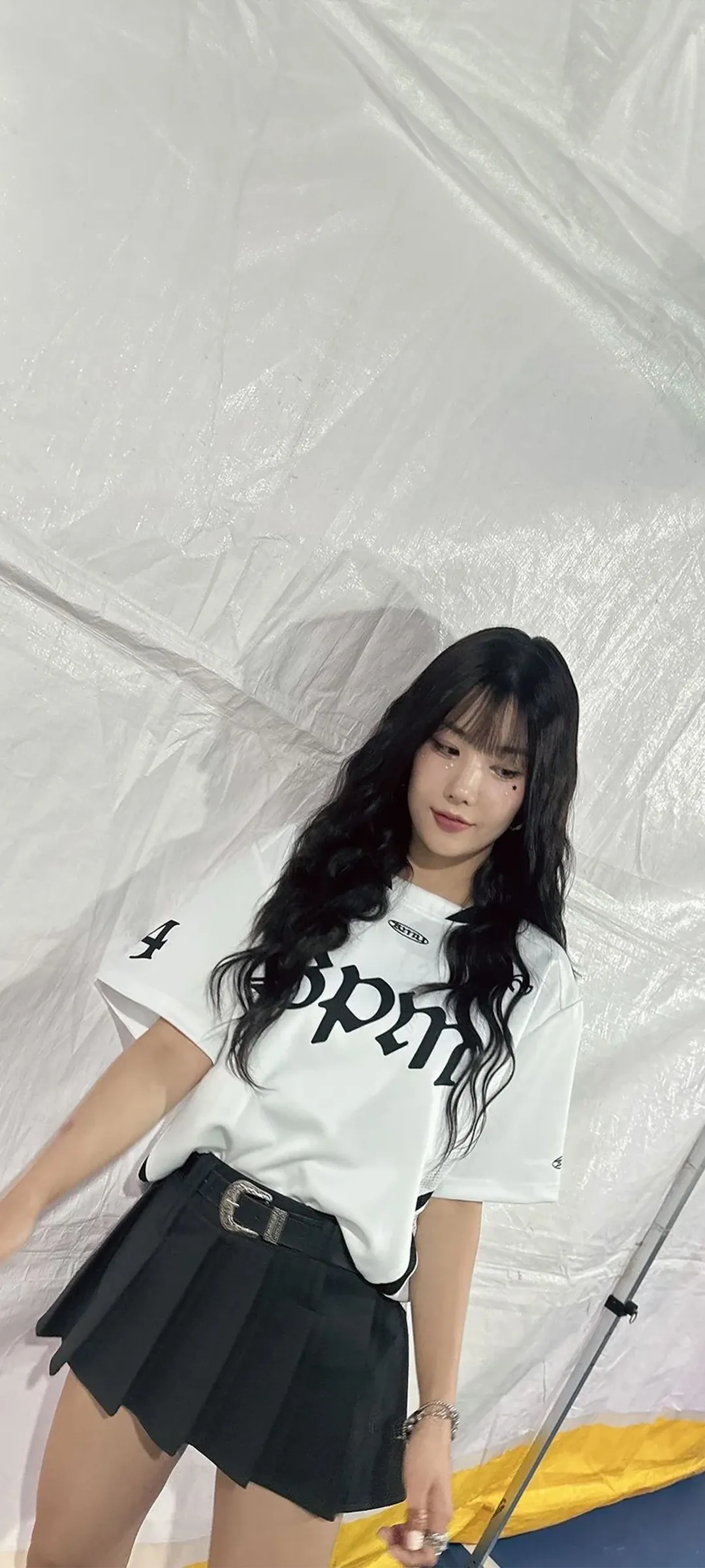 วอลเปเปอร์ หน้าจอล็อก มือถือ Kwon Eun-bi 4K HD ดาวน์โหลด — IZ*ONE