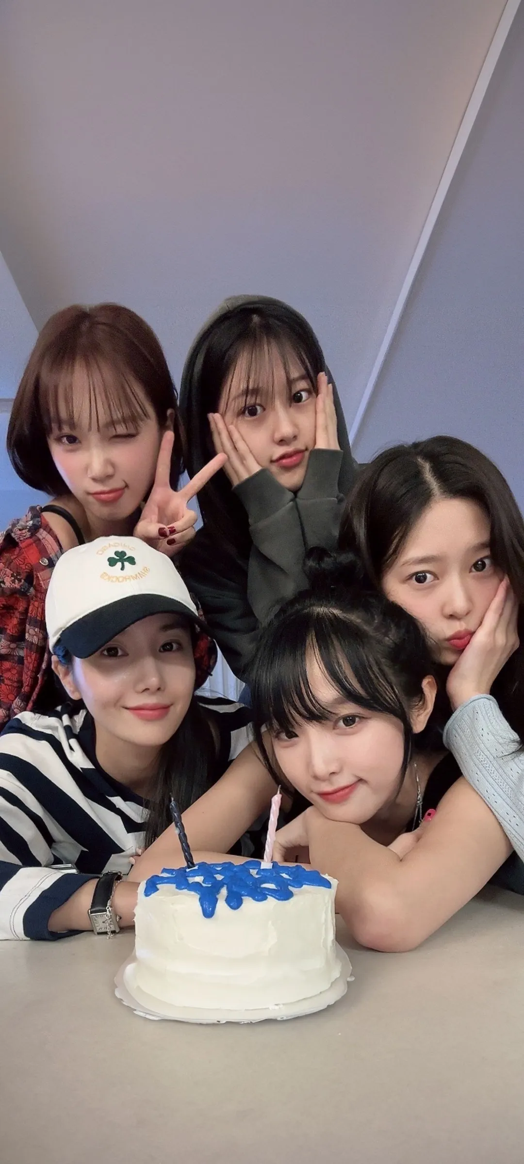 วอลเปเปอร์ หน้าจอล็อก มือถือ Kwon Eun-bi 4K HD ดาวน์โหลด — IZ*ONE