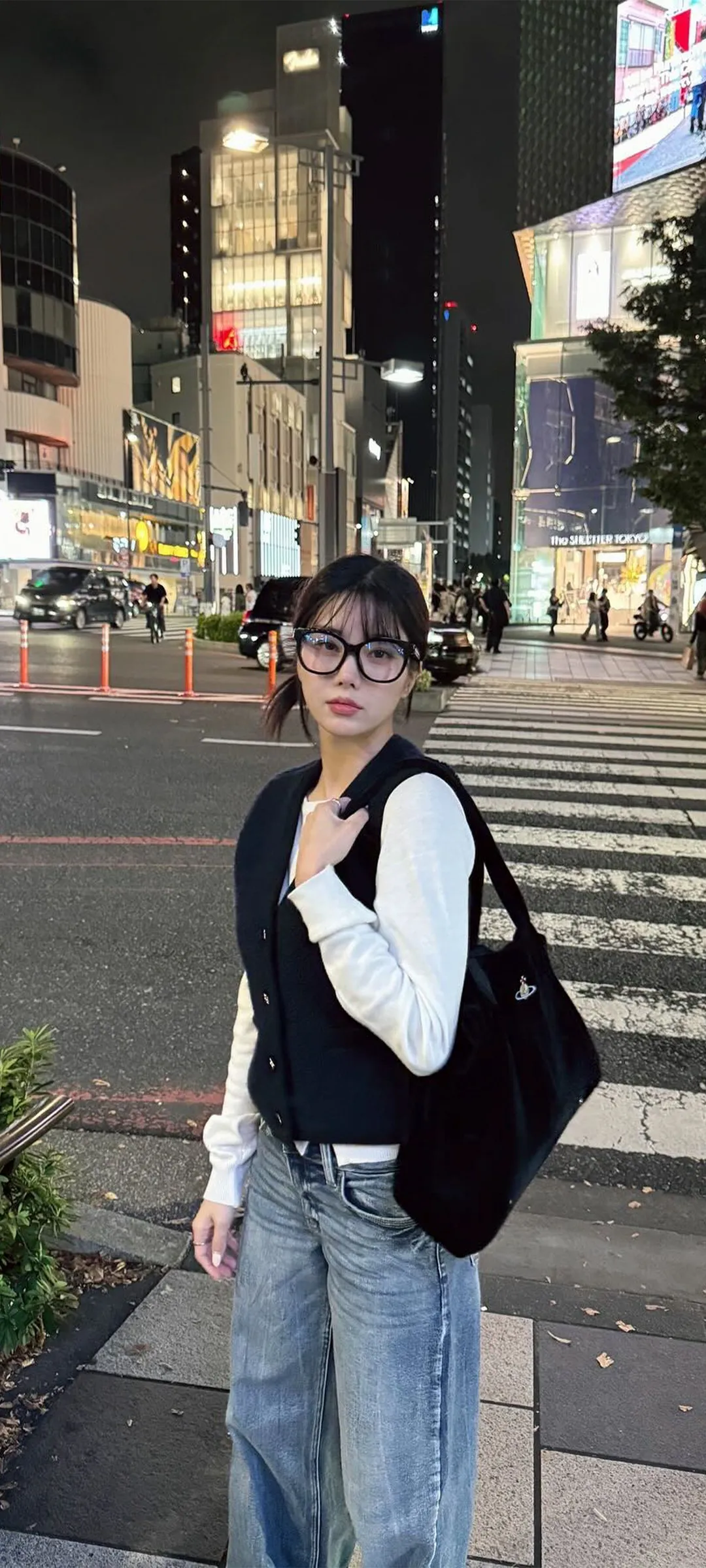 วอลเปเปอร์ หน้าจอล็อก มือถือ Kwon Eun-bi 4K HD ดาวน์โหลด — IZ*ONE
