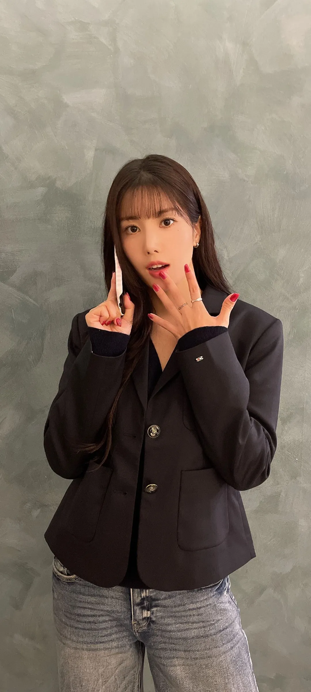 Kwon Eun-bi kilit ekranı telefon duvar kağıdı 4K HD i̇ndir — IZ*ONE
