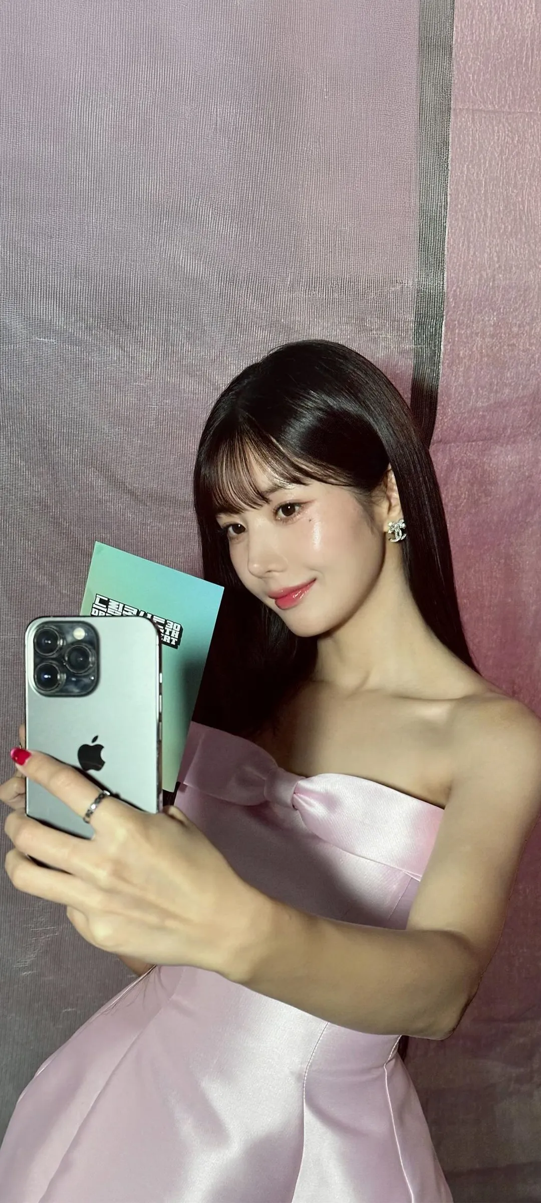 วอลเปเปอร์ หน้าจอล็อก มือถือ Kwon Eun-bi 4K HD ดาวน์โหลด — IZ*ONE