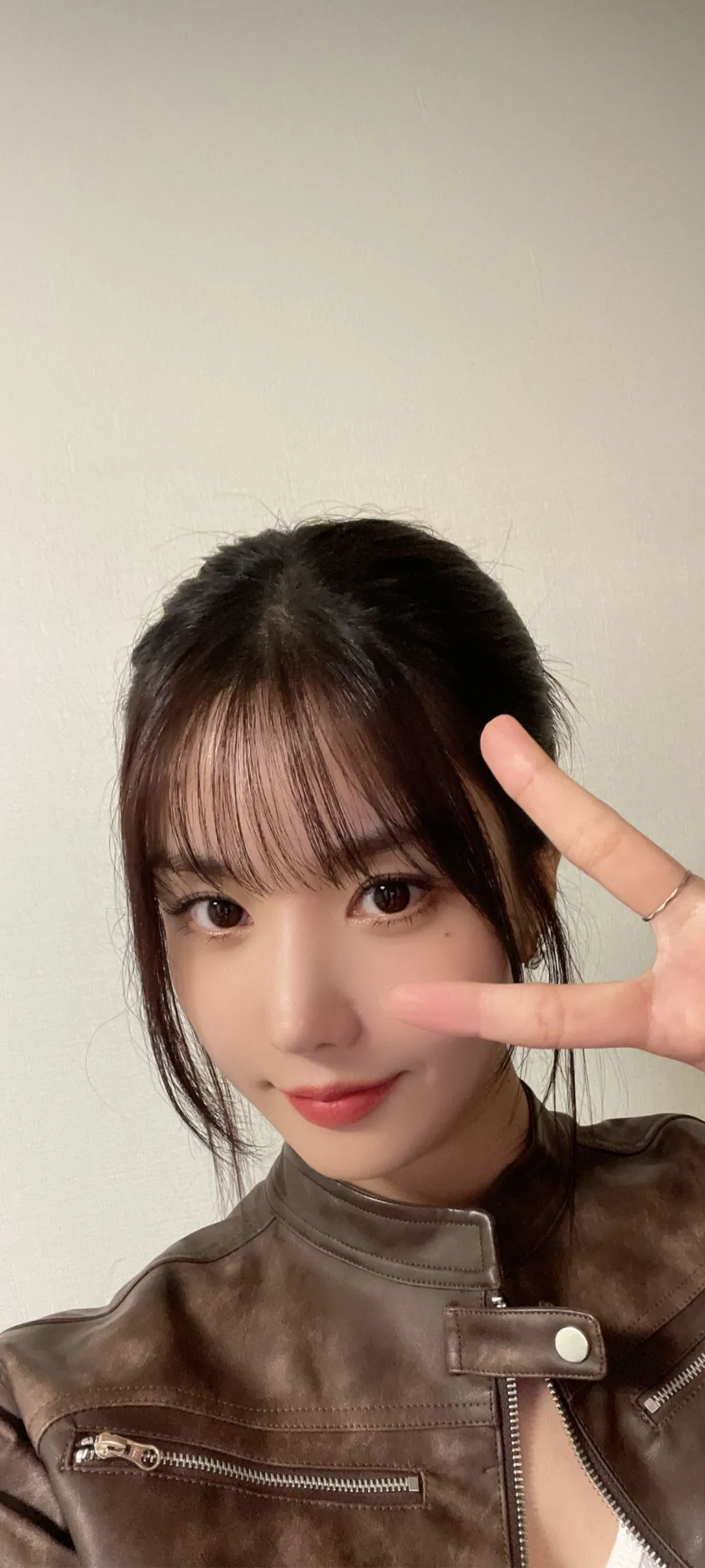 วอลเปเปอร์ หน้าจอล็อก มือถือ Kwon Eun-bi 4K HD ดาวน์โหลด — IZ*ONE