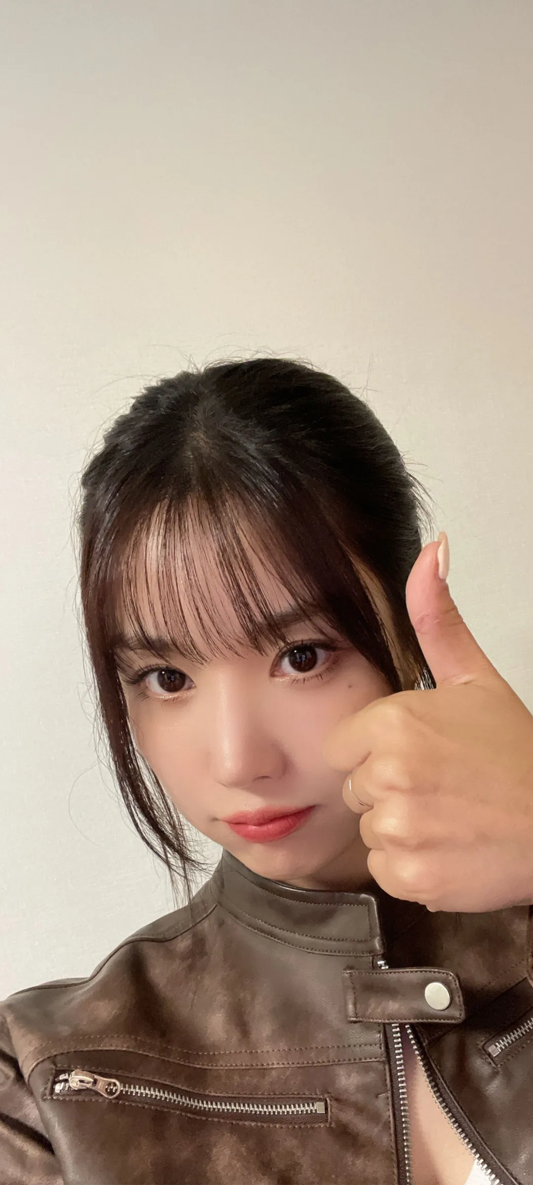 วอลเปเปอร์ หน้าจอล็อก มือถือ Kwon Eun-bi 4K HD ดาวน์โหลด — IZ*ONE
