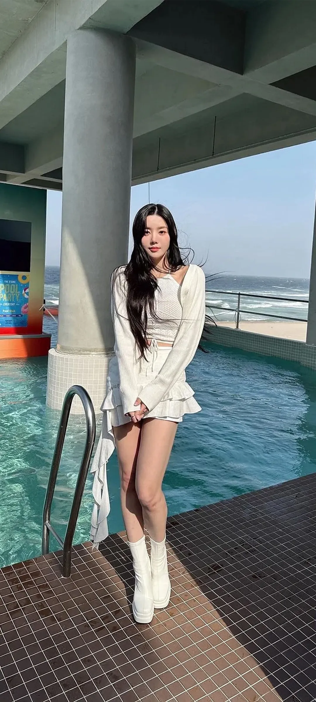วอลเปเปอร์ หน้าจอล็อก มือถือ Kwon Eun-bi 4K HD ดาวน์โหลด — IZ*ONE