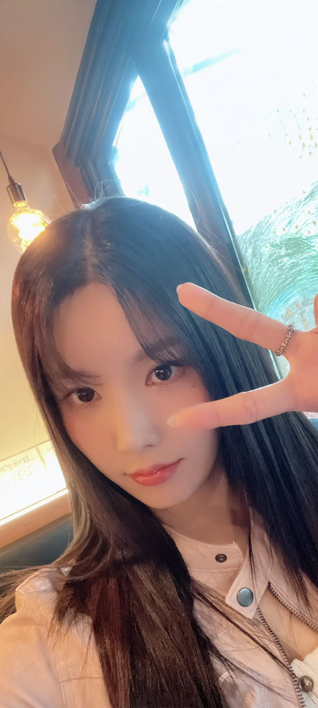วอลเปเปอร์ หน้าจอล็อก มือถือ Kwon Eun-bi 4K HD ดาวน์โหลด — IZ*ONE