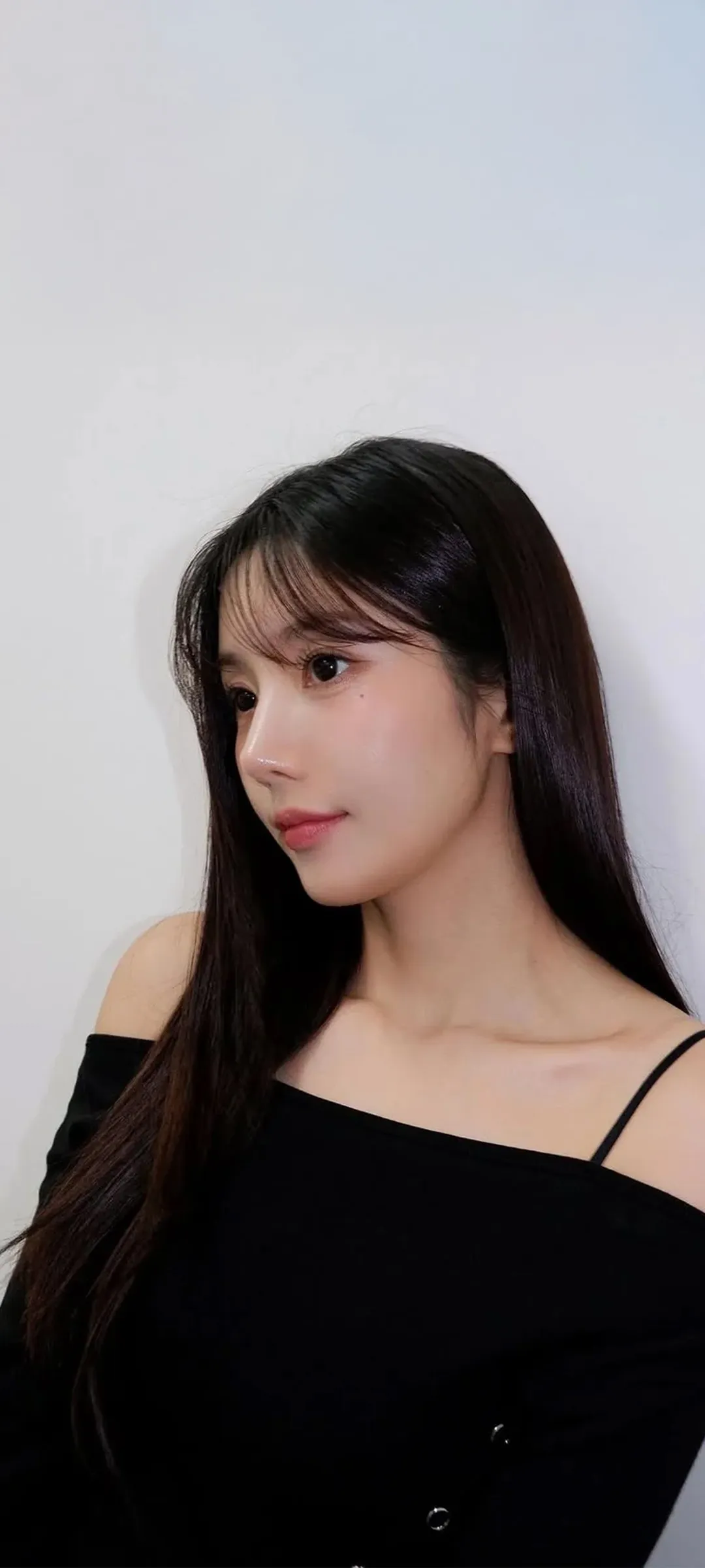 วอลเปเปอร์ หน้าจอล็อก มือถือ Kwon Eun-bi 4K HD ดาวน์โหลด — IZ*ONE