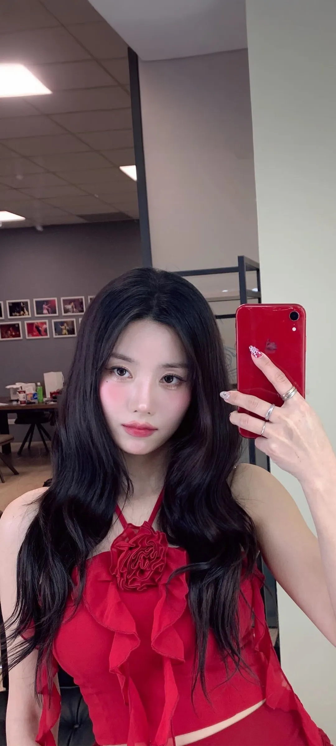 วอลเปเปอร์ หน้าจอล็อก มือถือ Kwon Eun-bi 4K HD ดาวน์โหลด — IZ*ONE