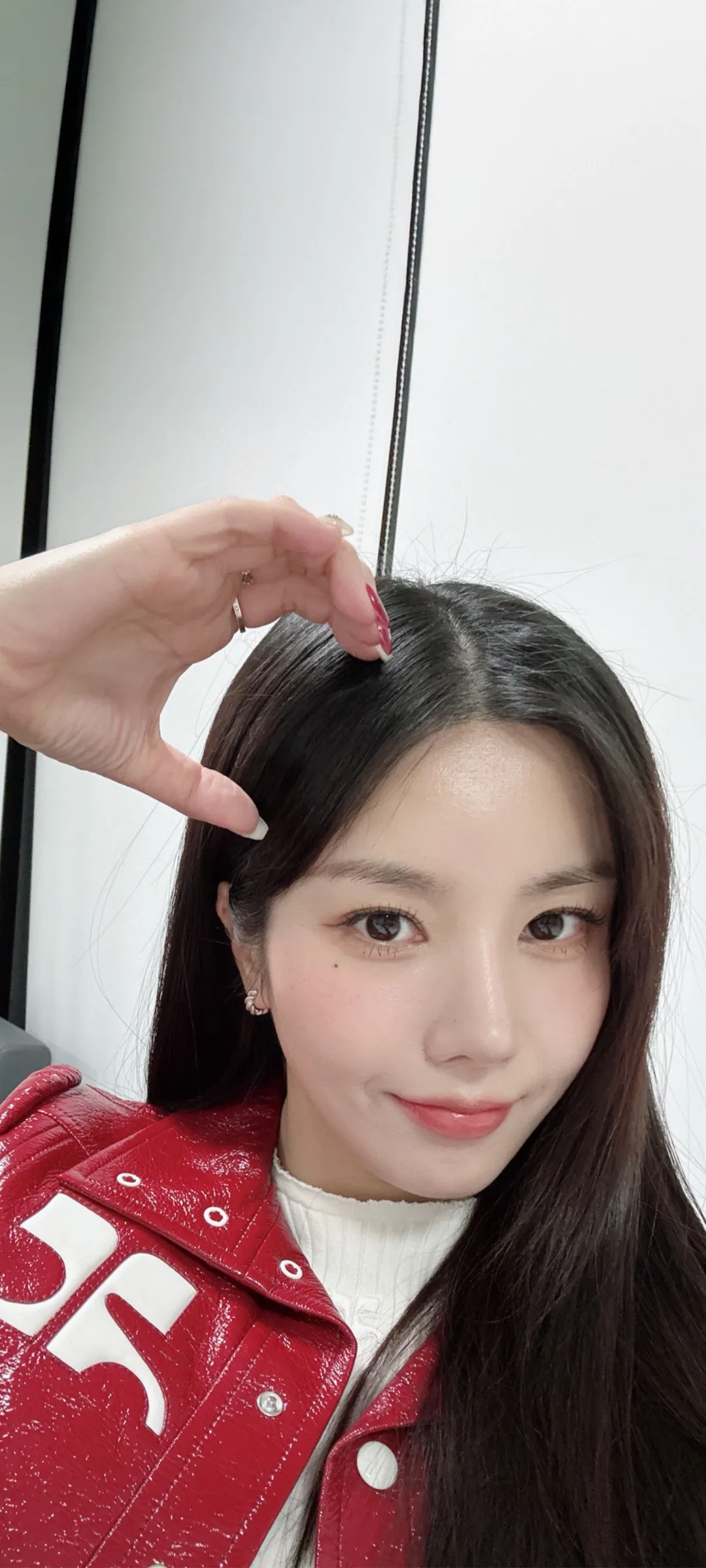 วอลเปเปอร์ หน้าจอล็อก มือถือ Kwon Eun-bi 4K HD ดาวน์โหลด — IZ*ONE
