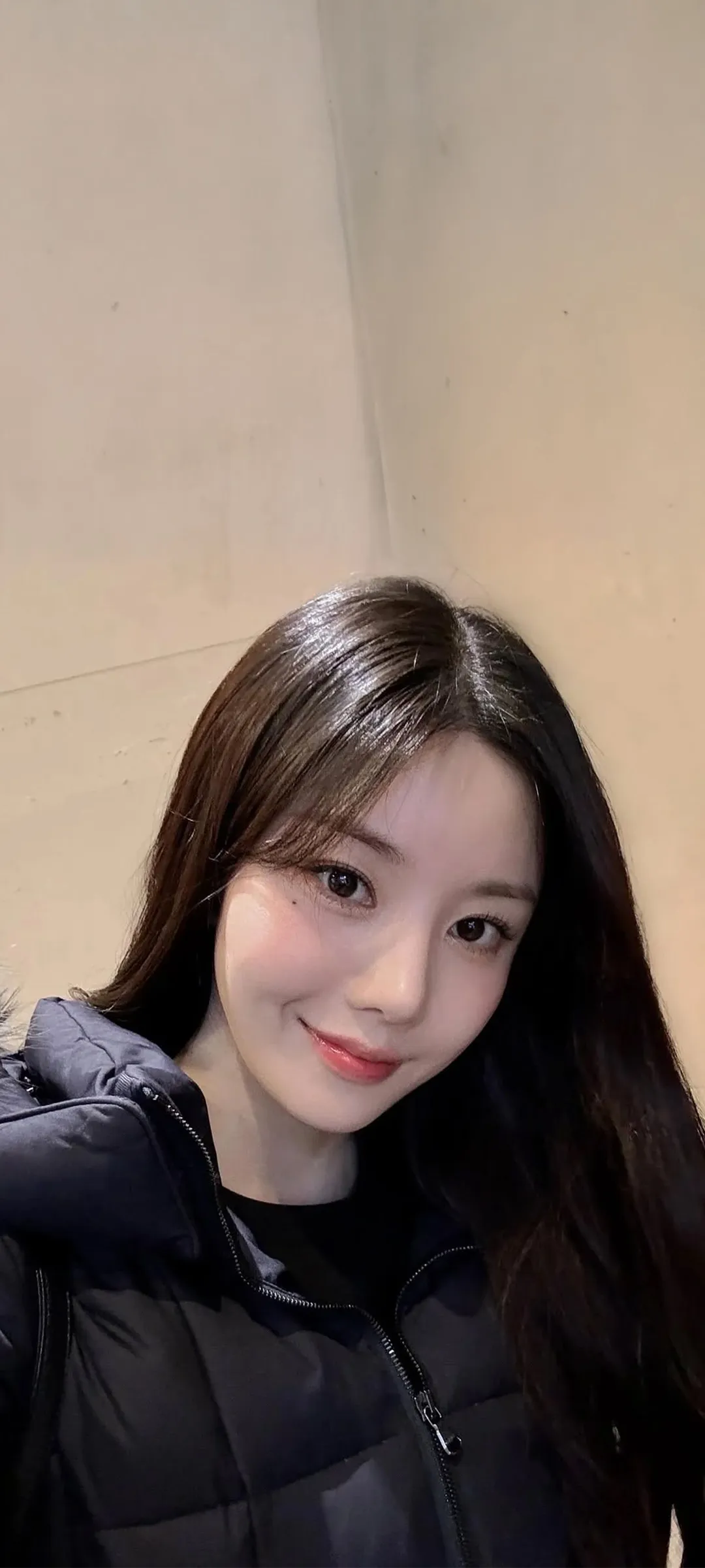 วอลเปเปอร์ หน้าจอล็อก มือถือ Kwon Eun-bi 4K HD ดาวน์โหลด — IZ*ONE