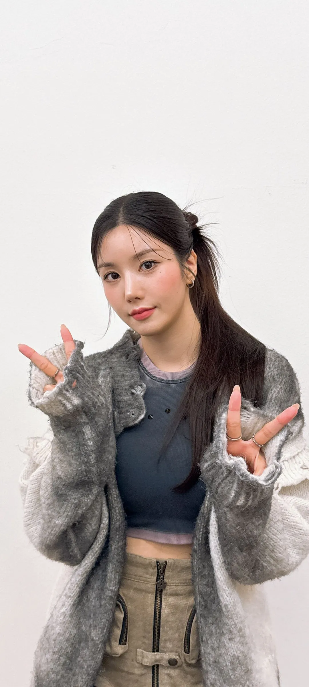 วอลเปเปอร์ หน้าจอล็อก มือถือ Kwon Eun-bi 4K HD ดาวน์โหลด — IZ*ONE