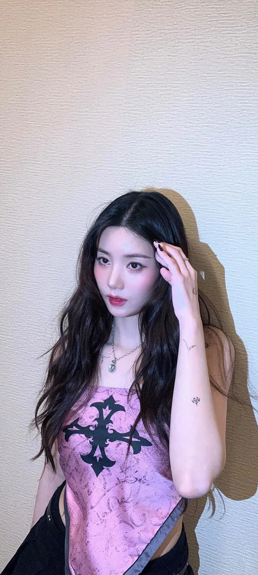 Wallpaper tela de bloqueio celular de Kwon Eun-bi 4K HD baixar — IZ*ONE