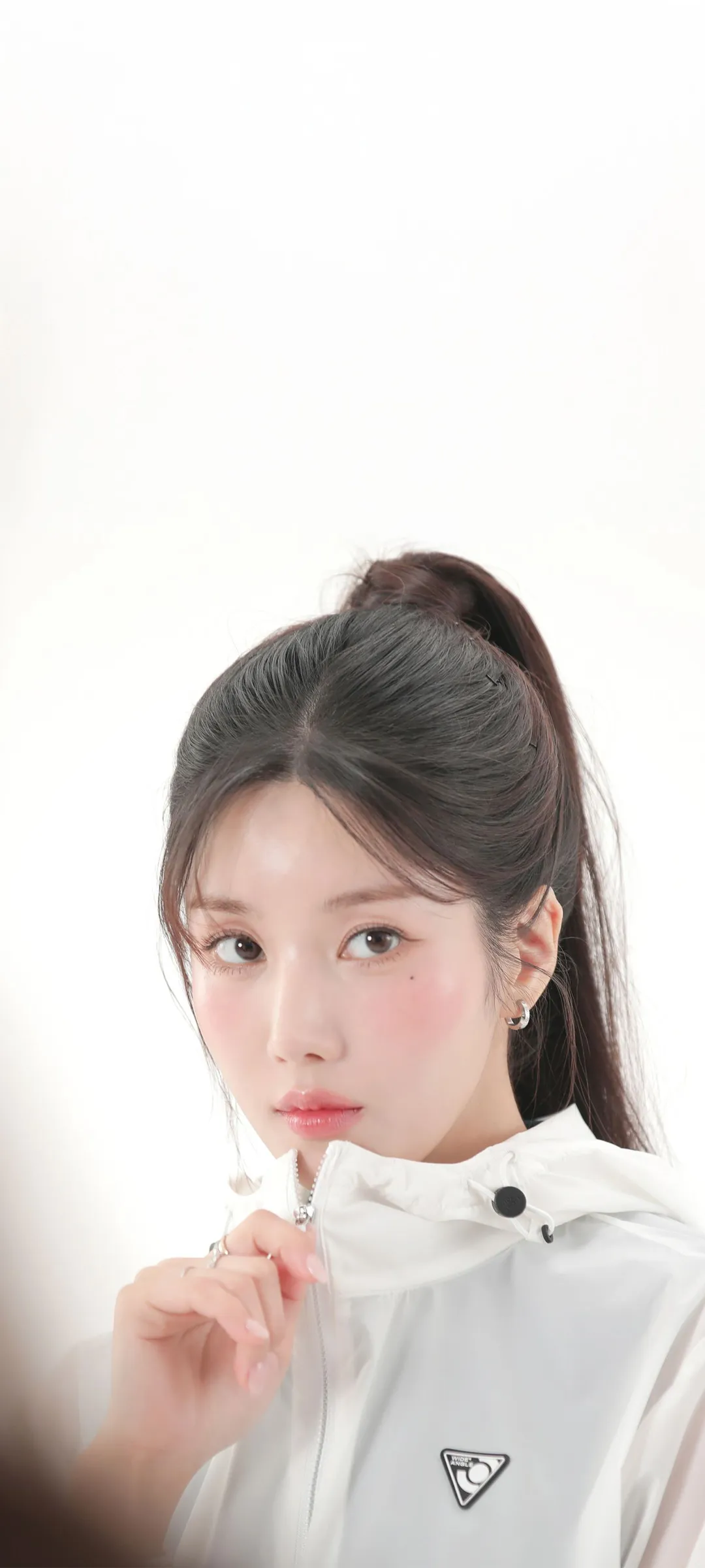 วอลเปเปอร์ หน้าจอล็อก มือถือ Kwon Eun-bi 4K HD ดาวน์โหลด — IZ*ONE