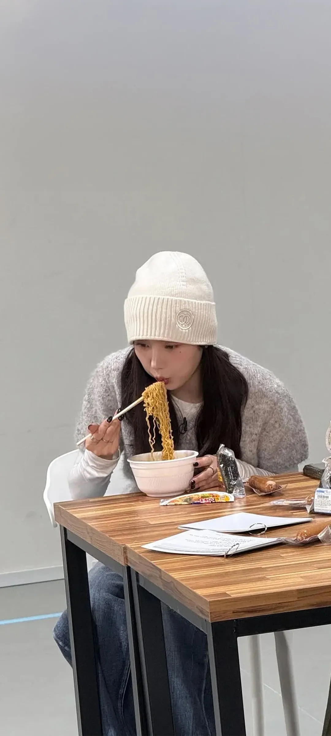 Kwon Eun-bi kilit ekranı telefon duvar kağıdı 4K HD i̇ndir — IZ*ONE