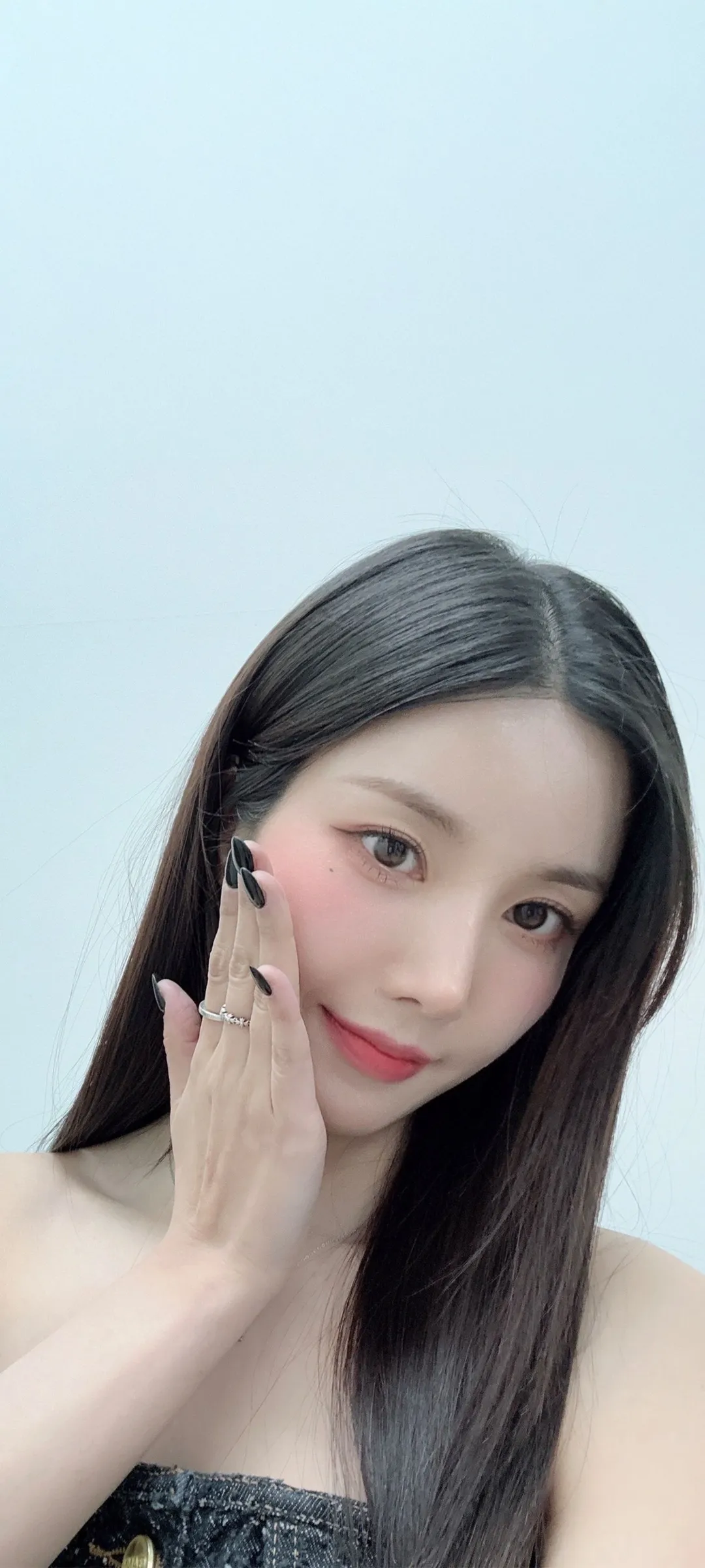 วอลเปเปอร์ หน้าจอล็อก มือถือ Kwon Eun-bi 4K HD ดาวน์โหลด — IZ*ONE