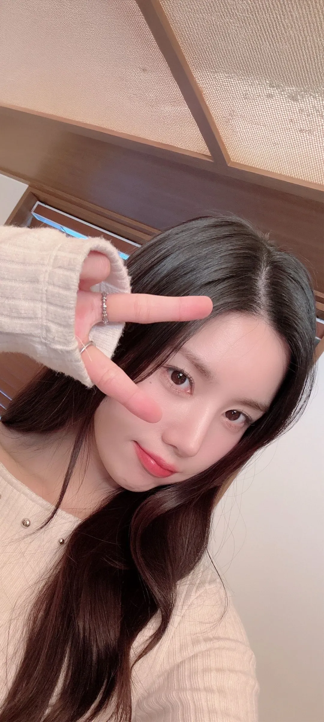 วอลเปเปอร์ หน้าจอล็อก มือถือ Kwon Eun-bi 4K HD ดาวน์โหลด — IZ*ONE