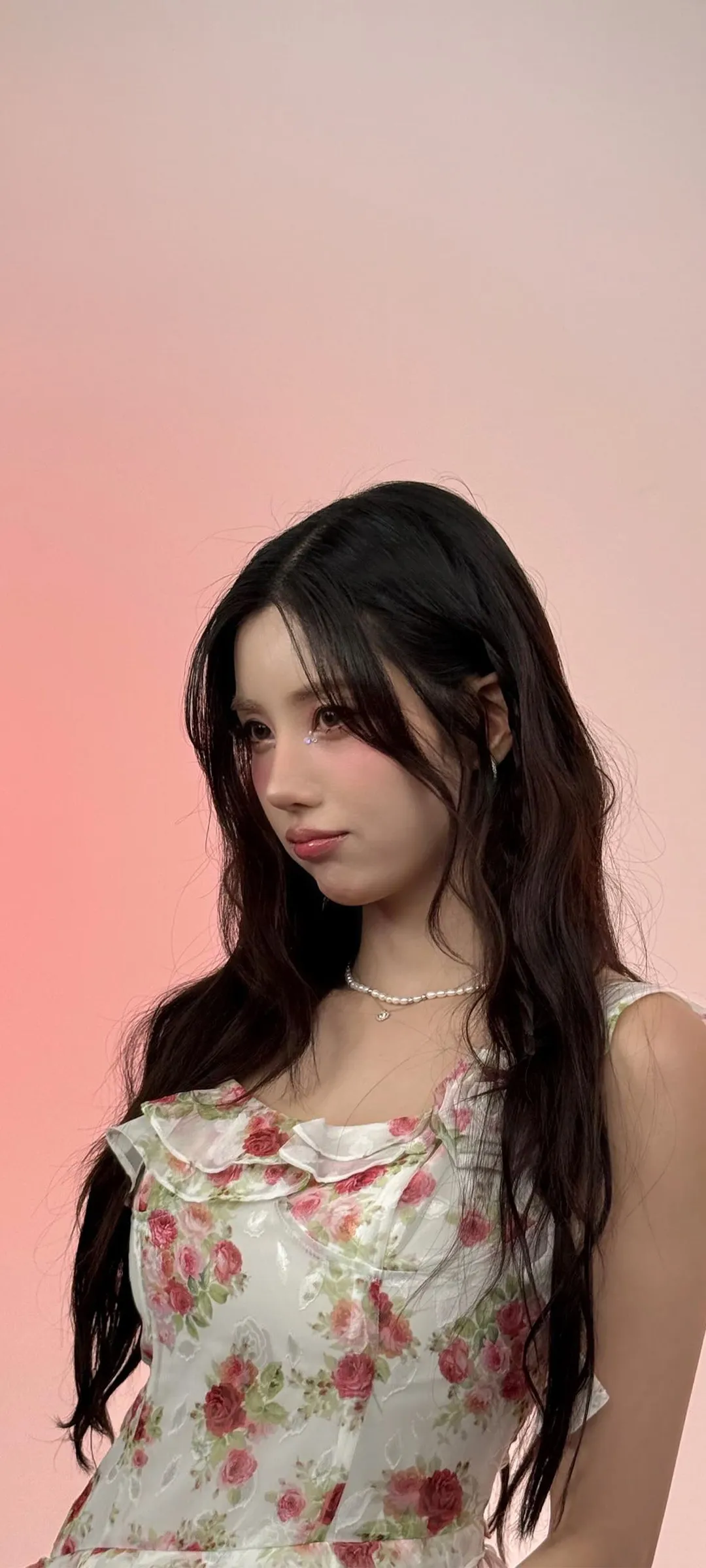 วอลเปเปอร์ หน้าจอล็อก มือถือ Kwon Eun-bi 4K HD ดาวน์โหลด — IZ*ONE