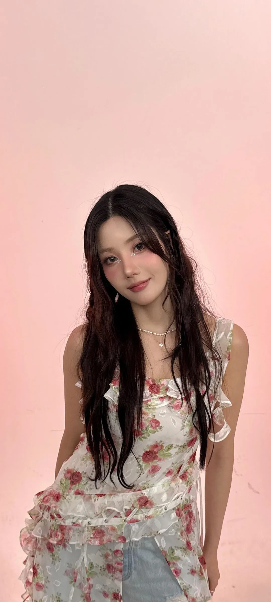 วอลเปเปอร์ หน้าจอล็อก มือถือ Kwon Eun-bi 4K HD ดาวน์โหลด — IZ*ONE