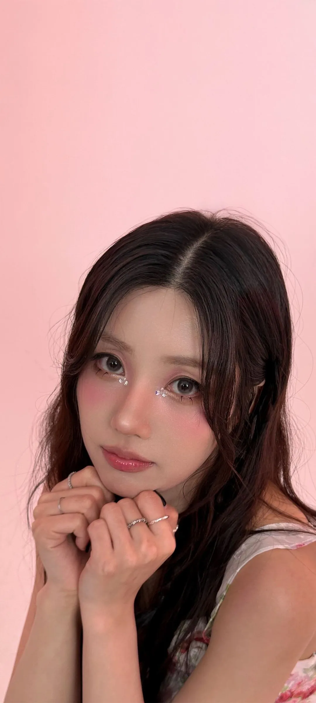 วอลเปเปอร์ หน้าจอล็อก มือถือ Kwon Eun-bi 4K HD ดาวน์โหลด — IZ*ONE