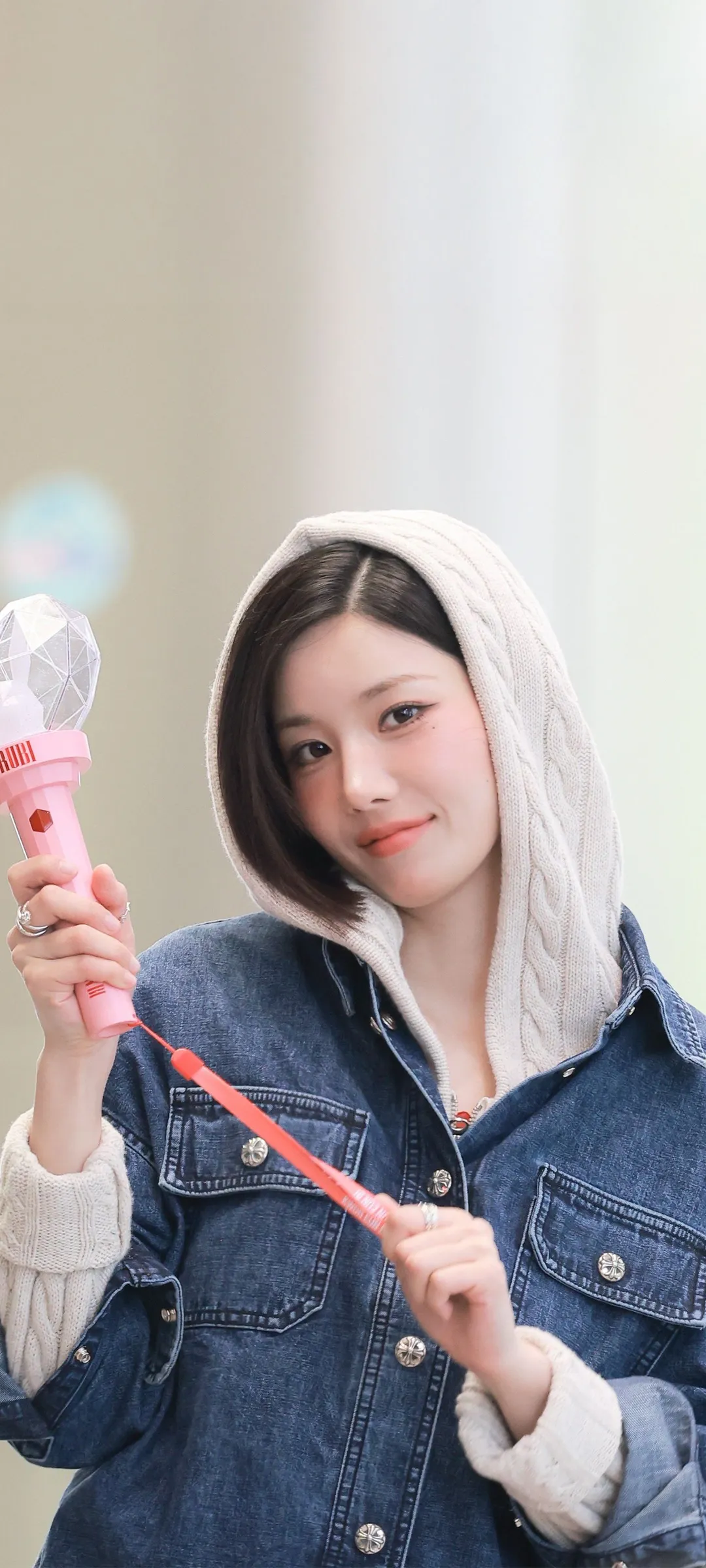 วอลเปเปอร์ หน้าจอล็อก มือถือ Kwon Eun-bi 4K HD ดาวน์โหลด — IZ*ONE