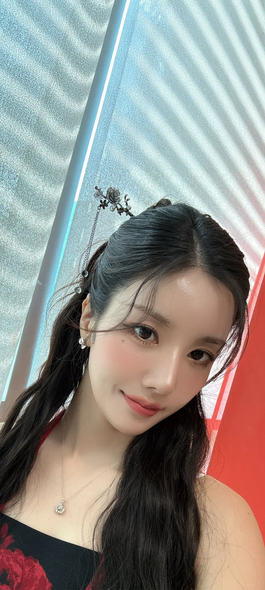 วอลเปเปอร์ หน้าจอล็อก มือถือ Kwon Eun-bi 4K HD ดาวน์โหลด — IZ*ONE