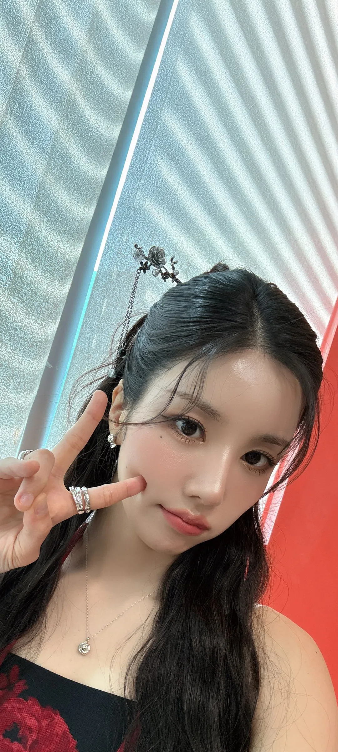 วอลเปเปอร์ หน้าจอล็อก มือถือ Kwon Eun-bi 4K HD ดาวน์โหลด — IZ*ONE