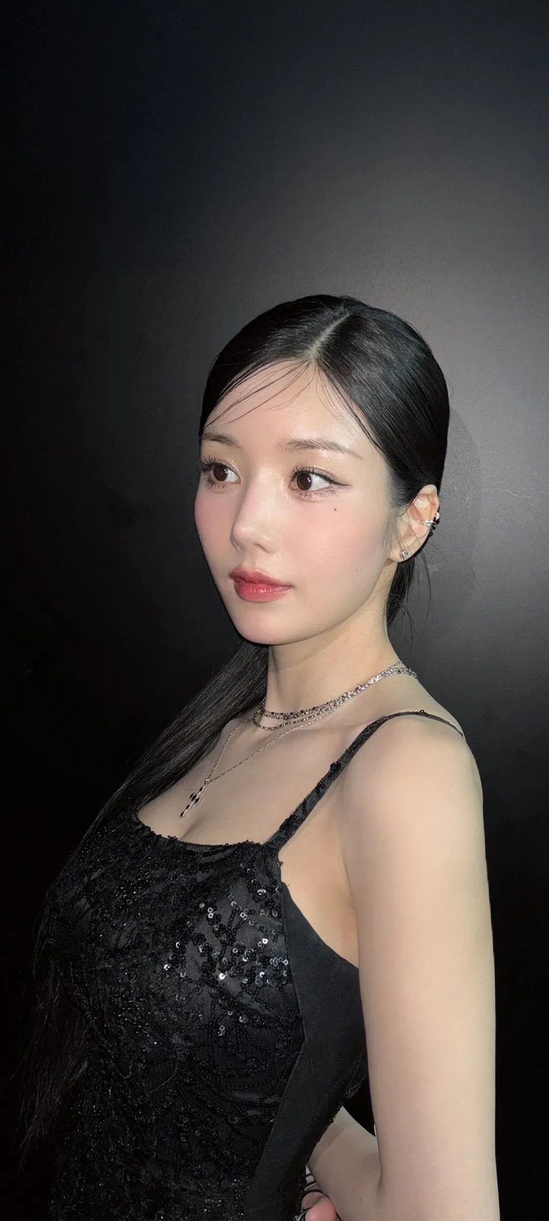 วอลเปเปอร์ หน้าจอล็อก มือถือ Kwon Eun-bi 4K HD ดาวน์โหลด — IZ*ONE