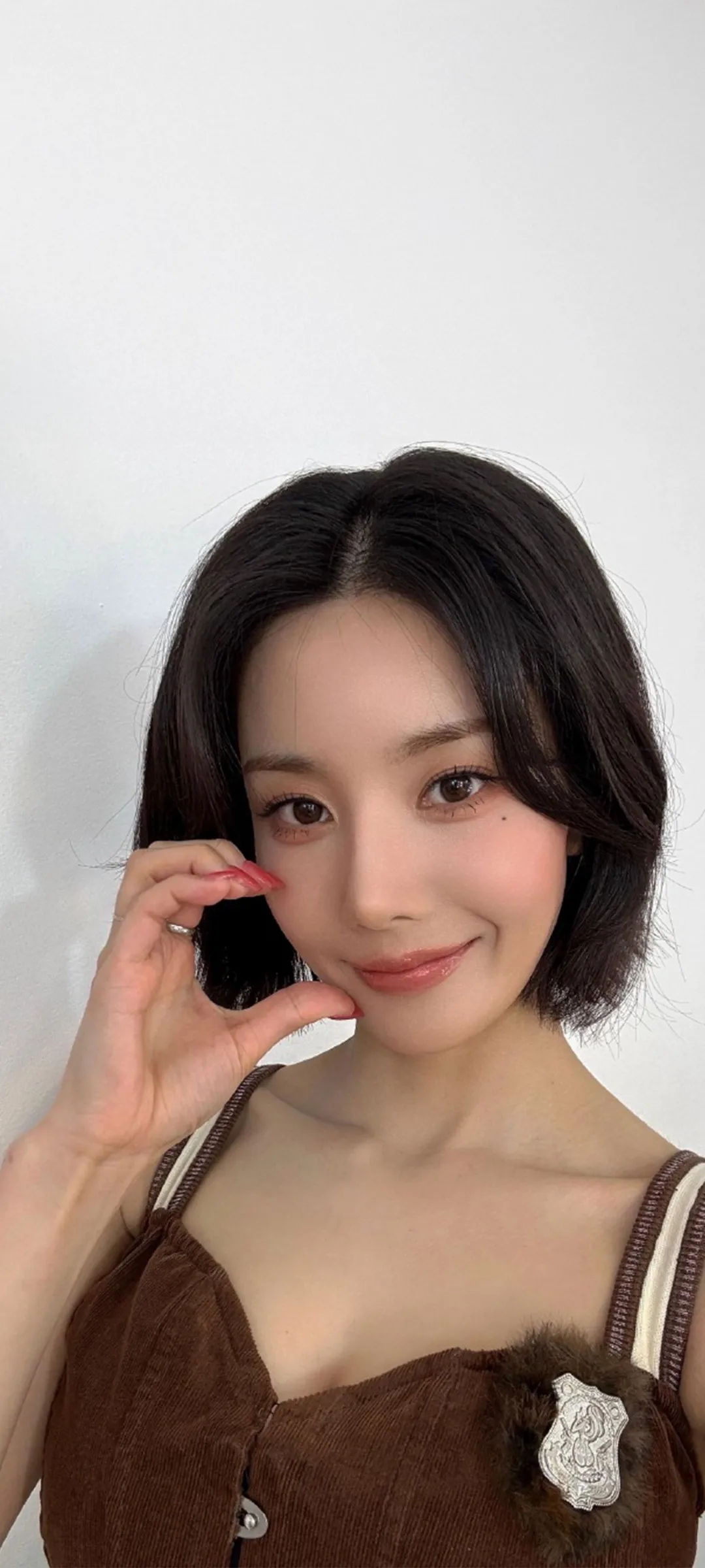 วอลเปเปอร์ หน้าจอล็อก มือถือ Kwon Eun-bi 4K HD ดาวน์โหลด — IZ*ONE