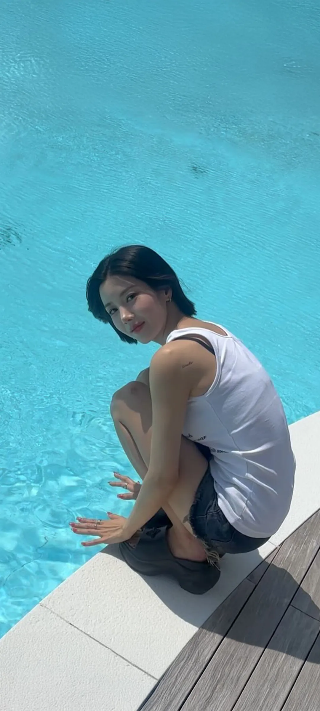 วอลเปเปอร์ หน้าจอล็อก มือถือ Kwon Eun-bi 4K HD ดาวน์โหลด — IZ*ONE