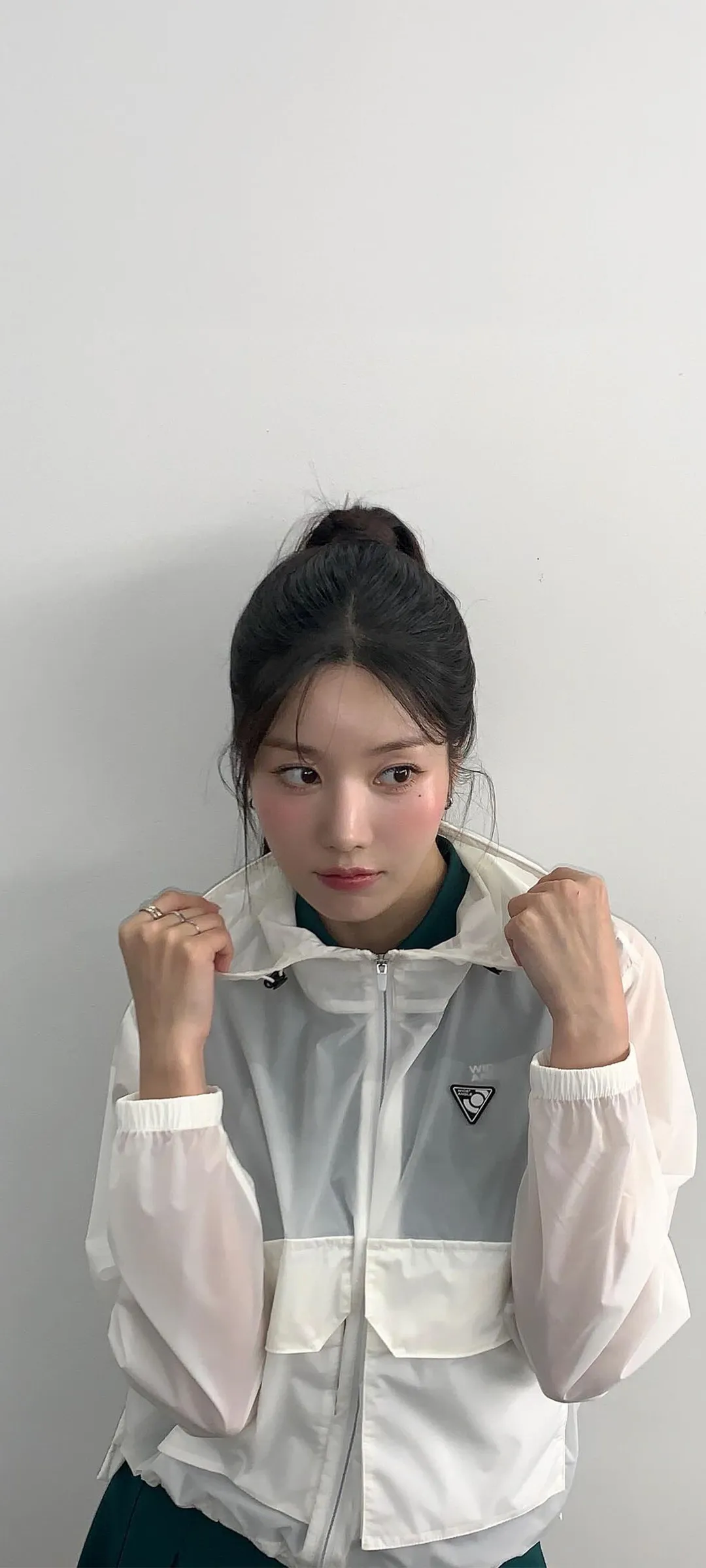 Kwon Eun-bi kilit ekranı telefon duvar kağıdı 4K HD i̇ndir — IZ*ONE