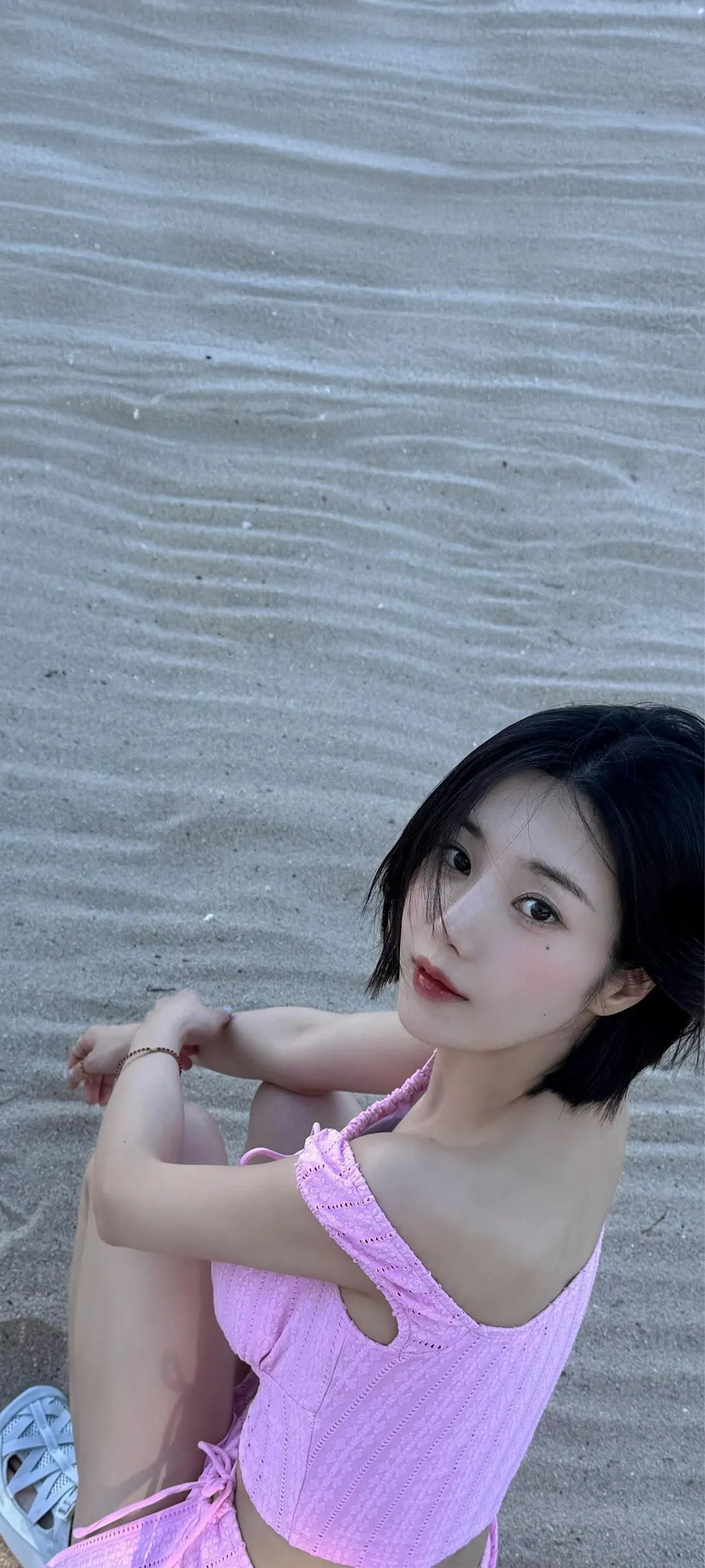 วอลเปเปอร์ หน้าจอล็อก มือถือ Kwon Eun-bi 4K HD ดาวน์โหลด — IZ*ONE