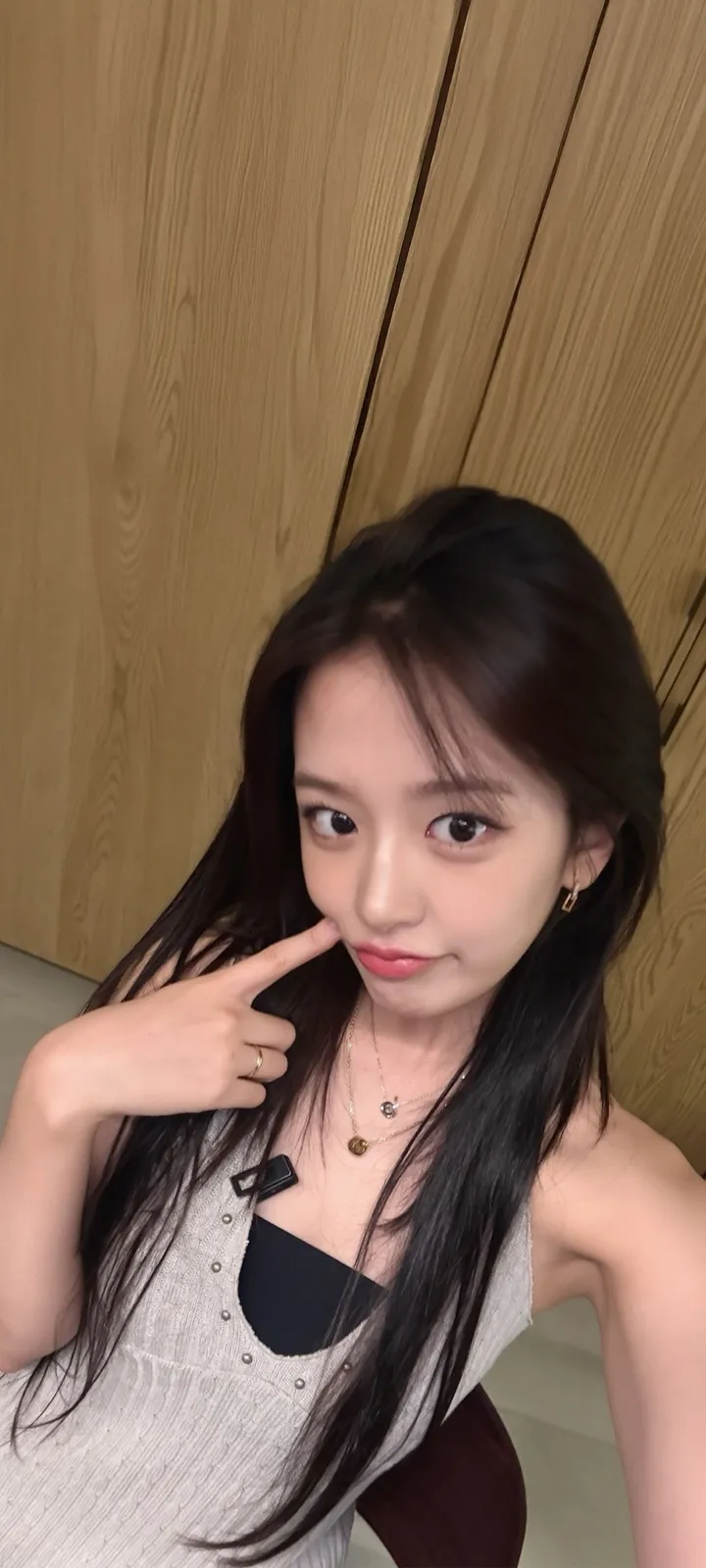 Fond d'écran de verrouillage mobile An Yu-jin 4K HD télécharger — IZ*ONE, IVE