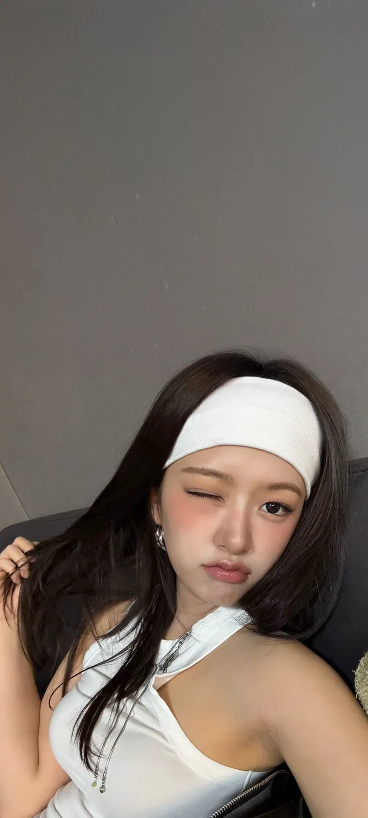 Fond d'écran de verrouillage mobile An Yu-jin 4K HD télécharger — IZ*ONE, IVE