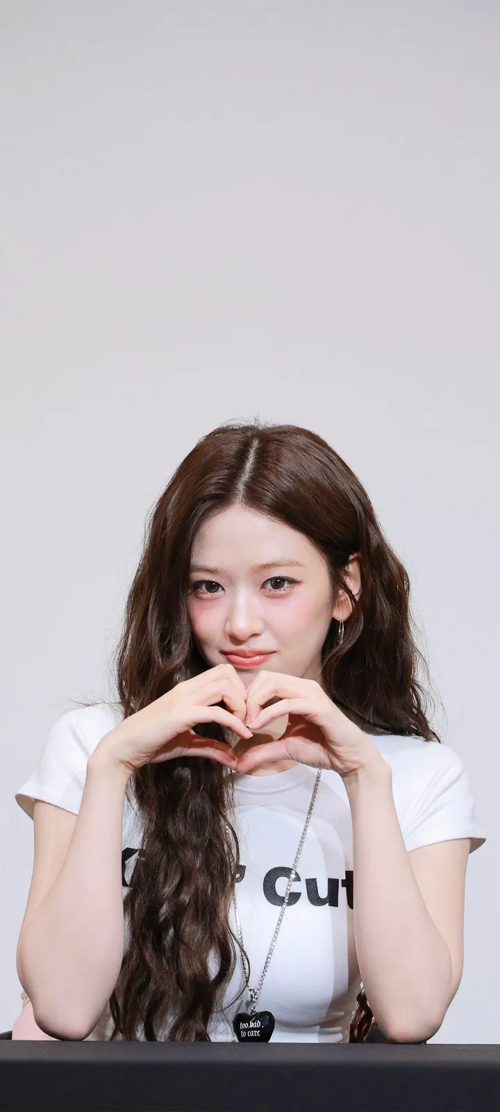 Fond d'écran de verrouillage mobile An Yu-jin 4K HD télécharger — IZ*ONE, IVE
