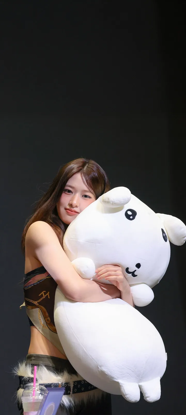 Fond d'écran de verrouillage mobile An Yu-jin 4K HD télécharger — IZ*ONE, IVE