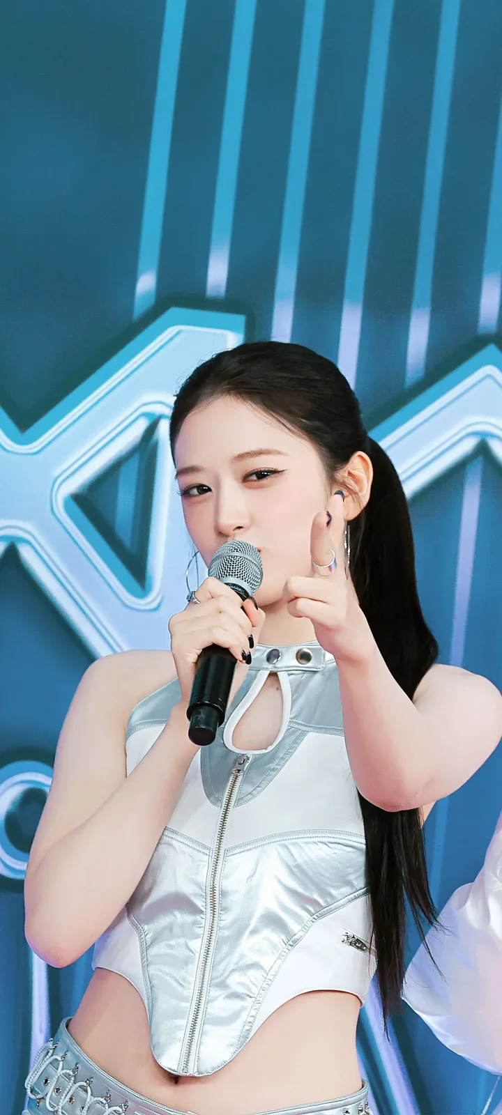 Fond d'écran de verrouillage mobile An Yu-jin 4K HD télécharger — IZ*ONE, IVE