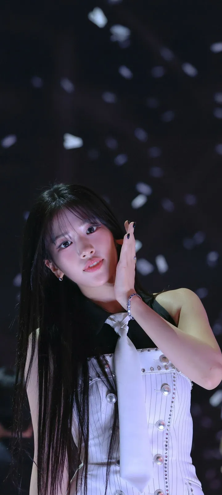 Fond d'écran de verrouillage mobile An Yu-jin 4K HD télécharger — IZ*ONE, IVE
