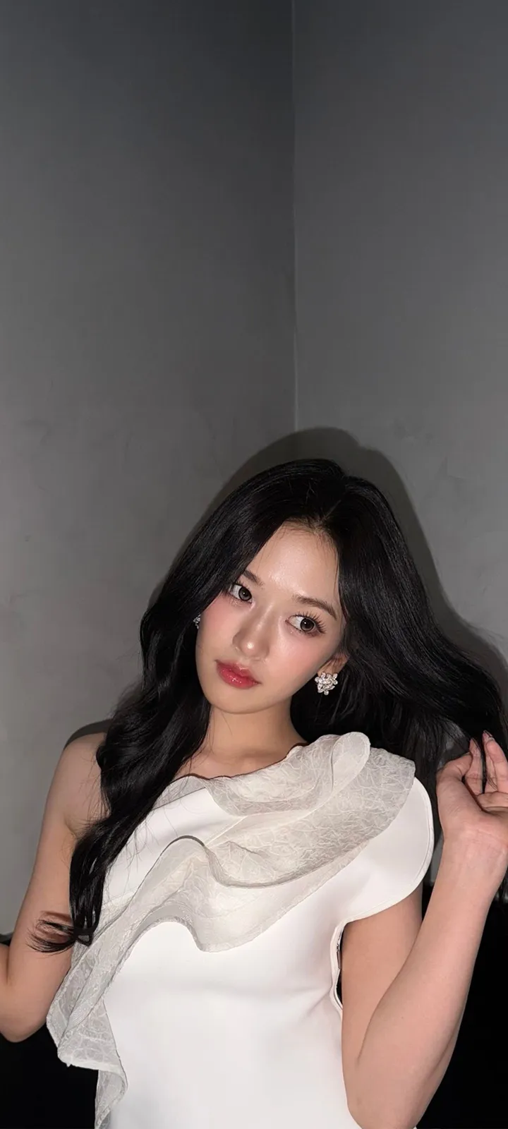 Fond d'écran de verrouillage mobile An Yu-jin 4K HD télécharger — IZ*ONE, IVE