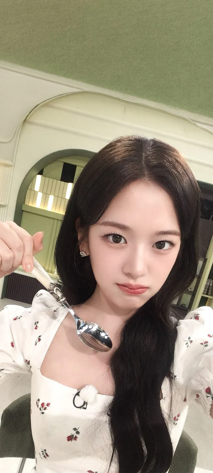 Fond d'écran de verrouillage mobile An Yu-jin 4K HD télécharger — IZ*ONE, IVE