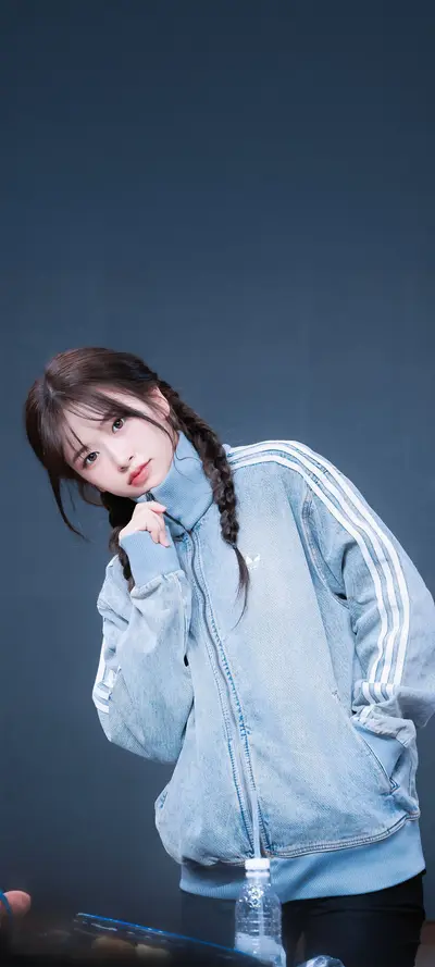 An Yu-jin Phone Lock Screen Wallpaper 4K HD Download #21526